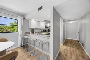 104 Capri Isles Blvd, Venice, FL 34292 - Photo 6