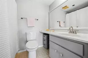 104 Capri Isles Blvd, Venice, FL 34292 - Photo 26