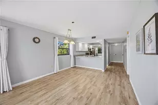 104 Capri Isles Blvd, Venice, FL 34292 - Photo 14