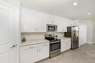 12550 Galapagos St, Venice, FL 34293 - Photo 10