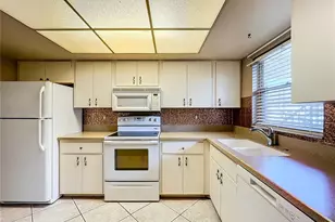 509 Parkdale Mews, Venice, FL 34285 - Photo 4