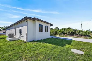 511 Sweetwater Dr, Rotonda West, FL 33947 - Photo 52