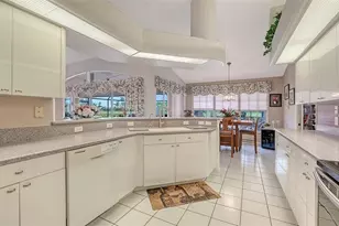 552 Westmount Ln, Venice, FL 34293 - Photo 24