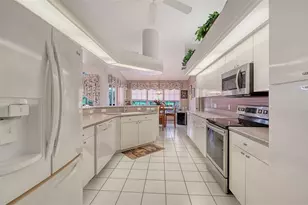 552 Westmount Ln, Venice, FL 34293 - Photo 22