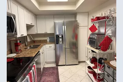 618 Bird Bay Drive S #110, Venice, FL 34285 - Photo 4