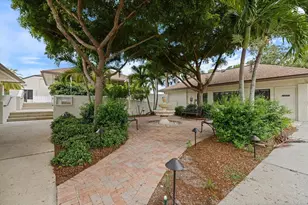618 Bird Bay Dr S, Venice, FL 34285 - Photo 26
