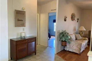 701 Riverview Cir, North Port, FL 34287 - Photo 10