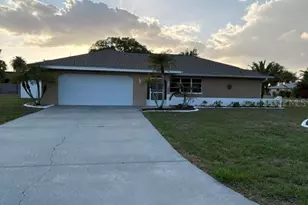1337 Whispering Ln, Venice, FL 34285 - Photo 1