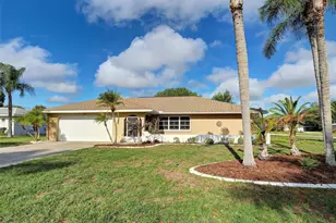 1337 Whispering Ln, Venice, FL 34285 - Photo 2