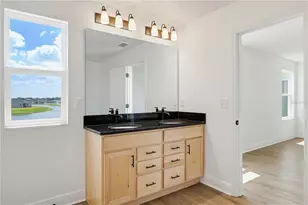 9395 Sandy Bluffs Circle, Parrish, FL 34219 - Photo 46