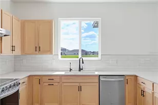 9395 Sandy Bluffs Circle, Parrish, FL 34219 - Photo 16