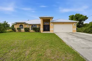 2637 Courtland Ave, North Port, FL 34286 - Photo 2