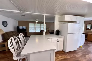 413 Cervina Dr N, Venice, FL 34285 - Photo 6