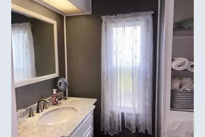 413 Cervina Drive N, Venice, FL 34285 - Photo 30