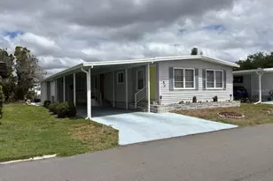 413 Cervina Dr N, Venice, FL 34285 - Photo 2