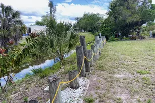 413 Cervina Dr N, Venice, FL 34285 - Photo 46