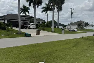 26 NW 8th Pl, Cape Coral, FL 33993 - Photo 2