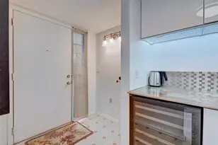 1405 Pine Lake Dr, Venice, FL 34285 - Photo 6