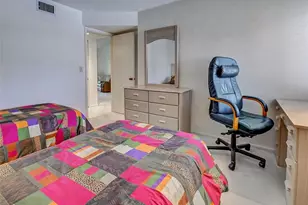 1405 Pine Lake Dr, Venice, FL 34285 - Photo 34