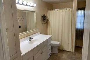 217 Mantua Dr, Venice, FL 34285 - Photo 14