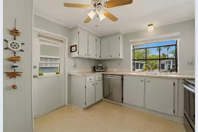 620 Cervina Drive S, Venice, FL 34285 - Photo 10