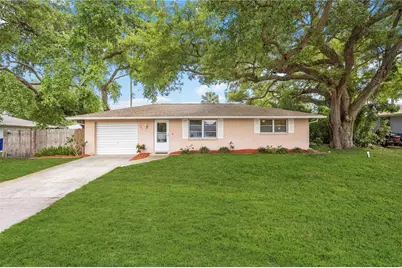 131 Dartmouth Road, Venice, FL 34293 - Photo 2