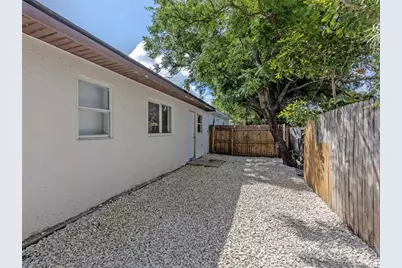 5636 6th Street Court E, Bradenton, FL 34203 - Photo 4