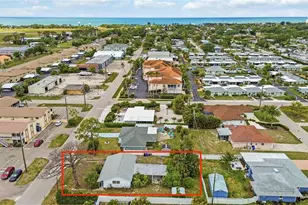 309 Base Ave E, Venice, FL 34285 - Photo 4
