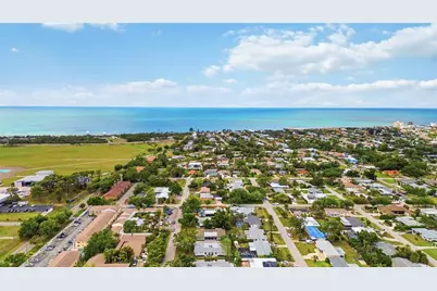 309 Base Avenue E, Venice, FL 34285 - Photo 34