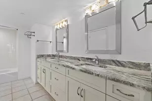 627 Alhambra Rd, Venice, FL 34285 - Photo 34