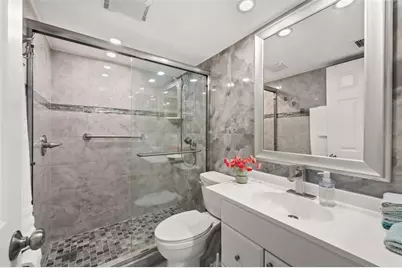 2763 Woodgate Lane #301, Sarasota, FL 34231 - Photo 14