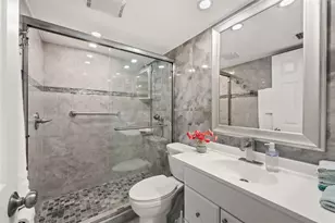 2763 Woodgate Ln, Sarasota, FL 34231 - Photo 14