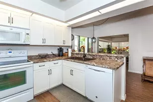 247 Southampton Ln, Venice, FL 34293 - Photo 16