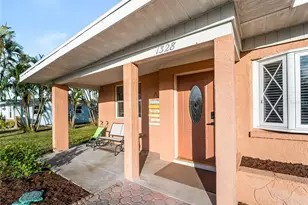 1328 Jamaica Rd, Venice, FL 34293 - Photo 38