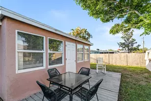 1328 Jamaica Rd, Venice, FL 34293 - Photo 32