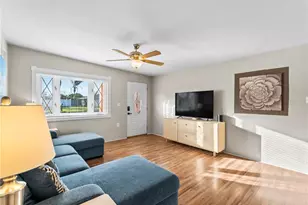 1328 Jamaica Rd, Venice, FL 34293 - Photo 8
