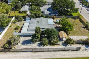 624 Bayshore Rd, Nokomis, FL 34275 - Photo 60
