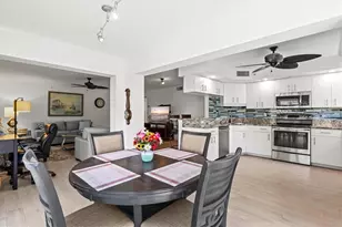 811 Montrose Dr, Venice, FL 34293 - Photo 6