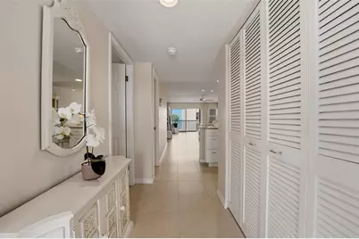 1150 Tarpon Center Drive #304, Venice, FL 34285 - Photo 6