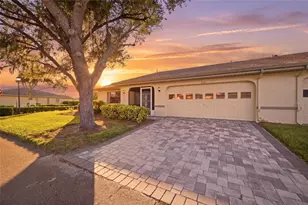 2331 Lancaster Dr, Sun City Center, FL 33573 - Photo 4