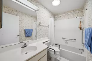2331 Lancaster Dr, Sun City Center, FL 33573 - Photo 22