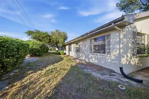 2331 Lancaster Dr, Sun City Center, FL 33573 - Photo 28