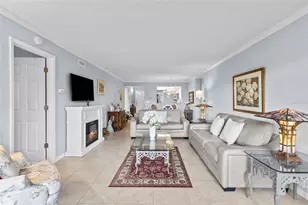 6211 Timberlake Dr, Sarasota, FL 34243 - Photo 6