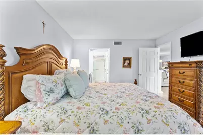 6211 Timber Lake Drive #B1, Sarasota, FL 34243 - Photo 16