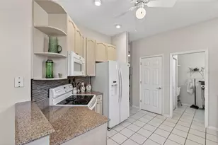 4266 Summertree Rd, Venice, FL 34293 - Photo 16