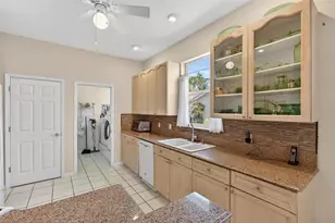 4266 Summertree Rd, Venice, FL 34293 - Photo 14