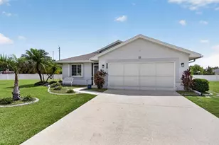 548 Rose Apple Cir, Port Charlotte, FL 33954 - Photo 2
