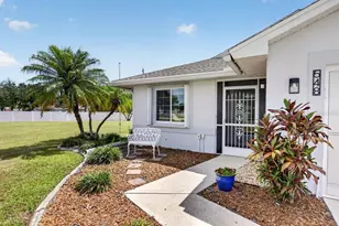 548 Rose Apple Cir, Port Charlotte, FL 33954 - Photo 4