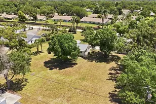4300 Eastern Pkwy, Sarasota, FL 34233 - Photo 56