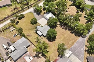 4300 Eastern Pkwy, Sarasota, FL 34233 - Photo 62